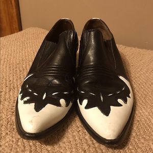 VNTG! The cutest pair of shoes ever!